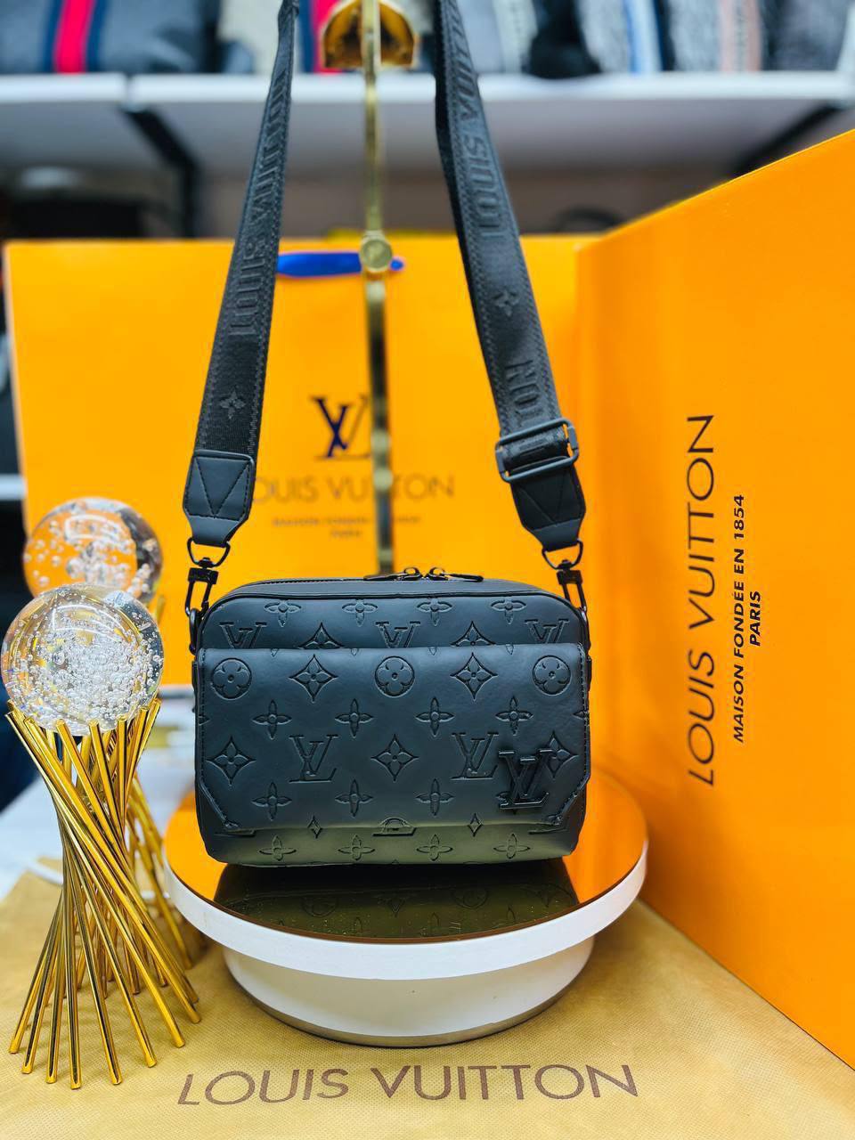 ✨ أناقة متميزة وجاذبية لا تقاوم مع الموديل الجديد من LV ✨
